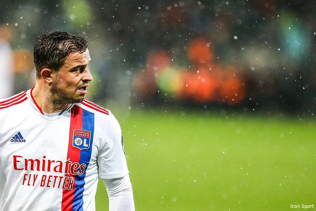 lyon peter bosz met les choses au point avec shaqiri icon d1r6721 1 327281