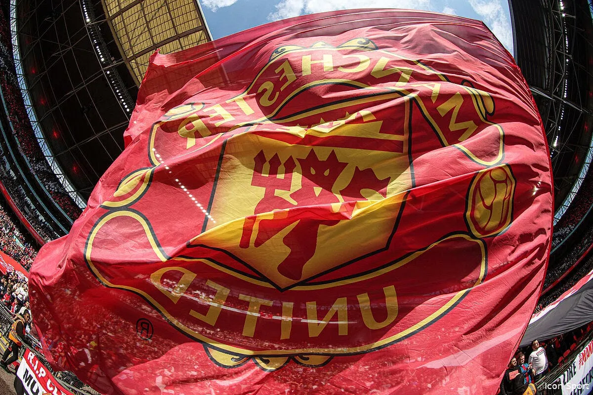 man utd bannit a vie un supporter et donne son nom icon ap 12501354 361836