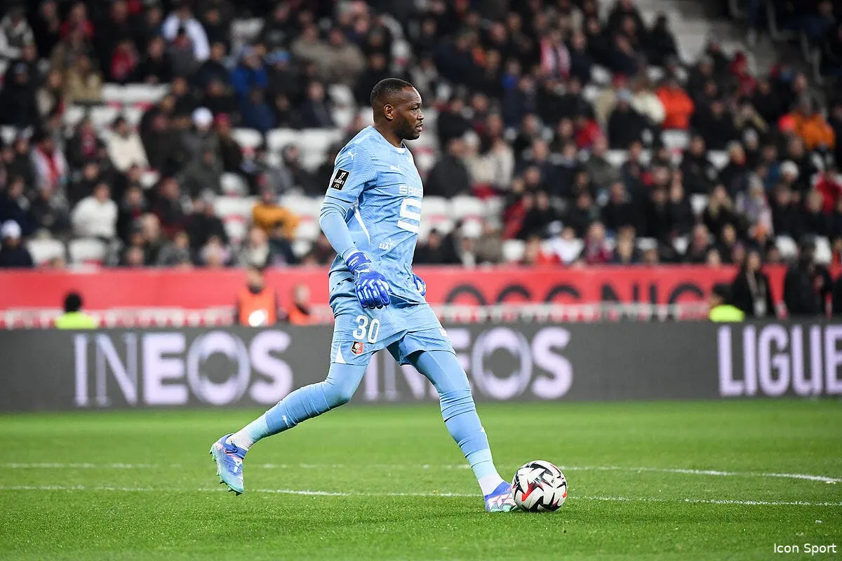 mandanda coule rennes avec une enorme boulette iconsport 248430 0141 386244
