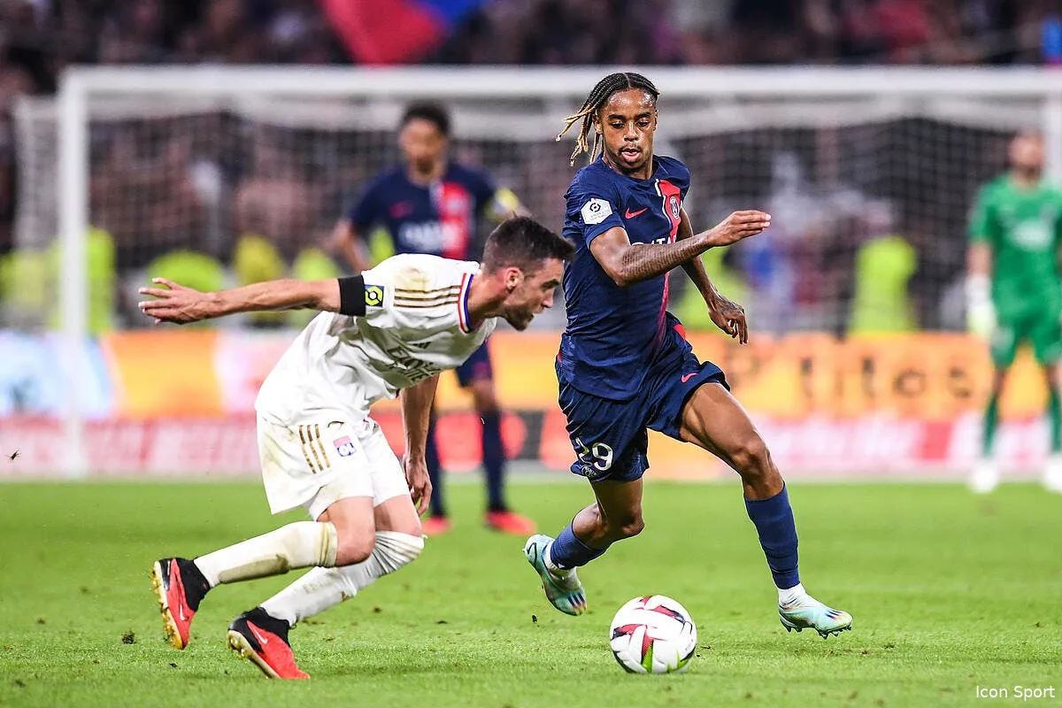 mbappe au secours de barcola apres sa grossiere agression icon pl5 6164 365065