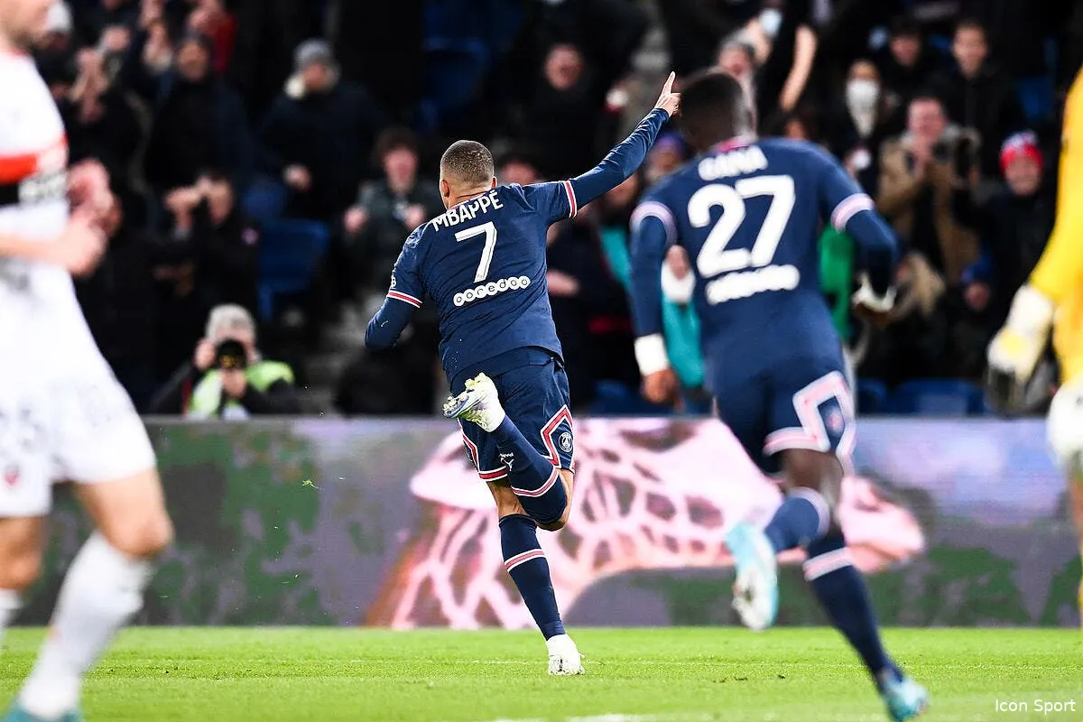 mbappe detruit lorient et vole sur la ligue 1 icon pl5 5658 338207