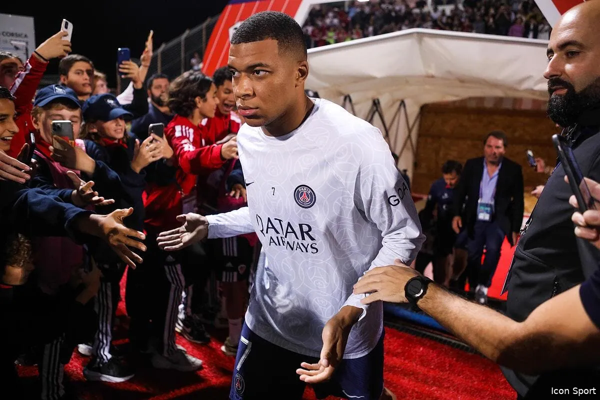 mbappe et la france yannick noah limite ecoeure icon img 0536 352645
