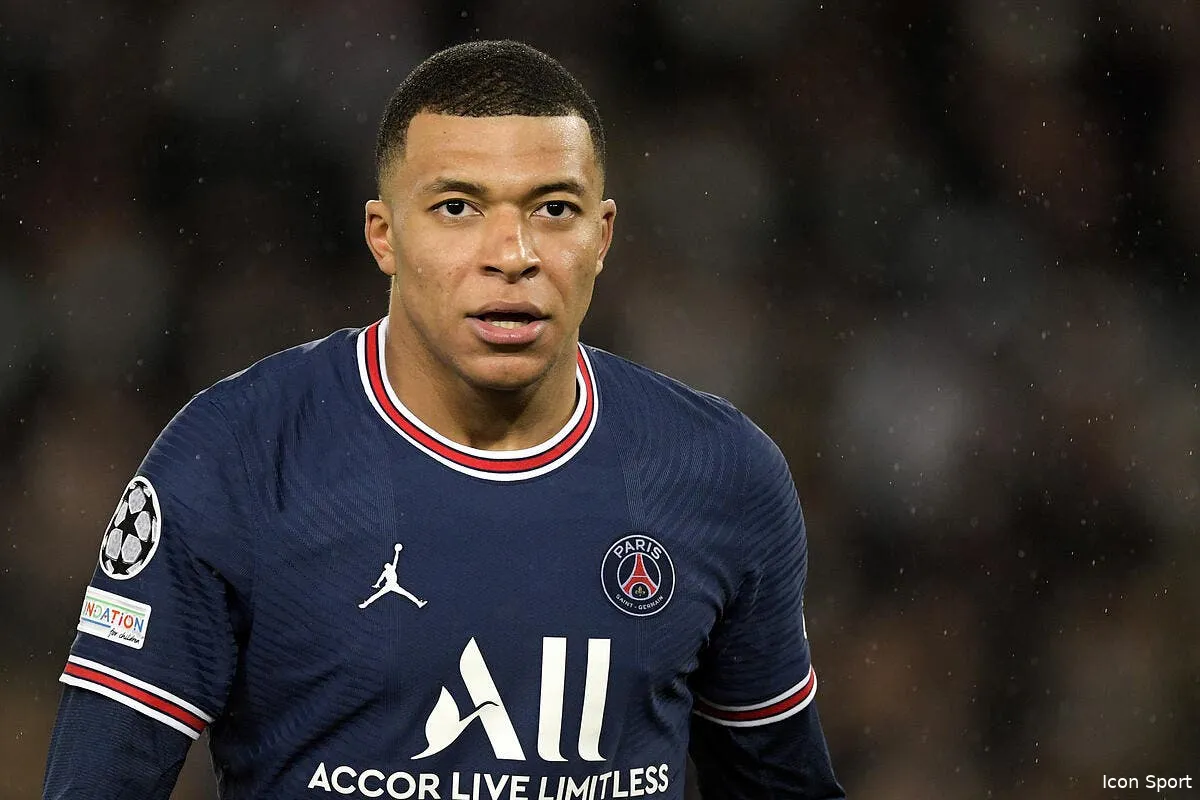 mbappe et le psg madrid tape du poing sur la table icon 444196713 335265