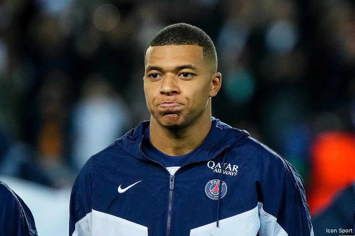 mbappe pret a aller au tribunal avec le psg icon 11102022 dsc8763 352304