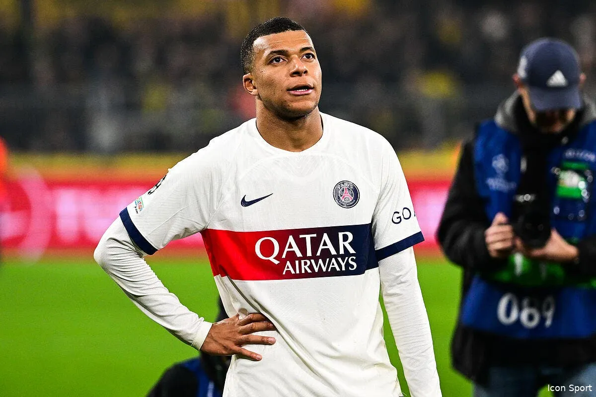 mbappe prolonge au psg la france se mobilise icon 438635431 369355