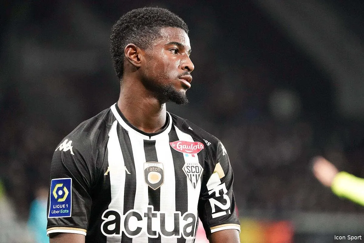 mercato 36 matchs de ligue 1 ce buteur vaut 50 millions d euros icon elscomo 132 330299