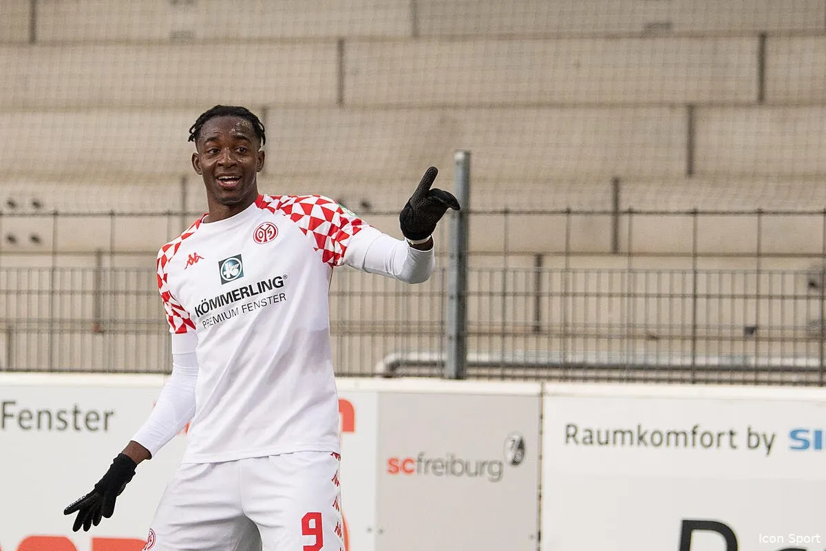 mercato mateta vendu 18 me en angleterre icon 201122 99 424841 dpai 304591