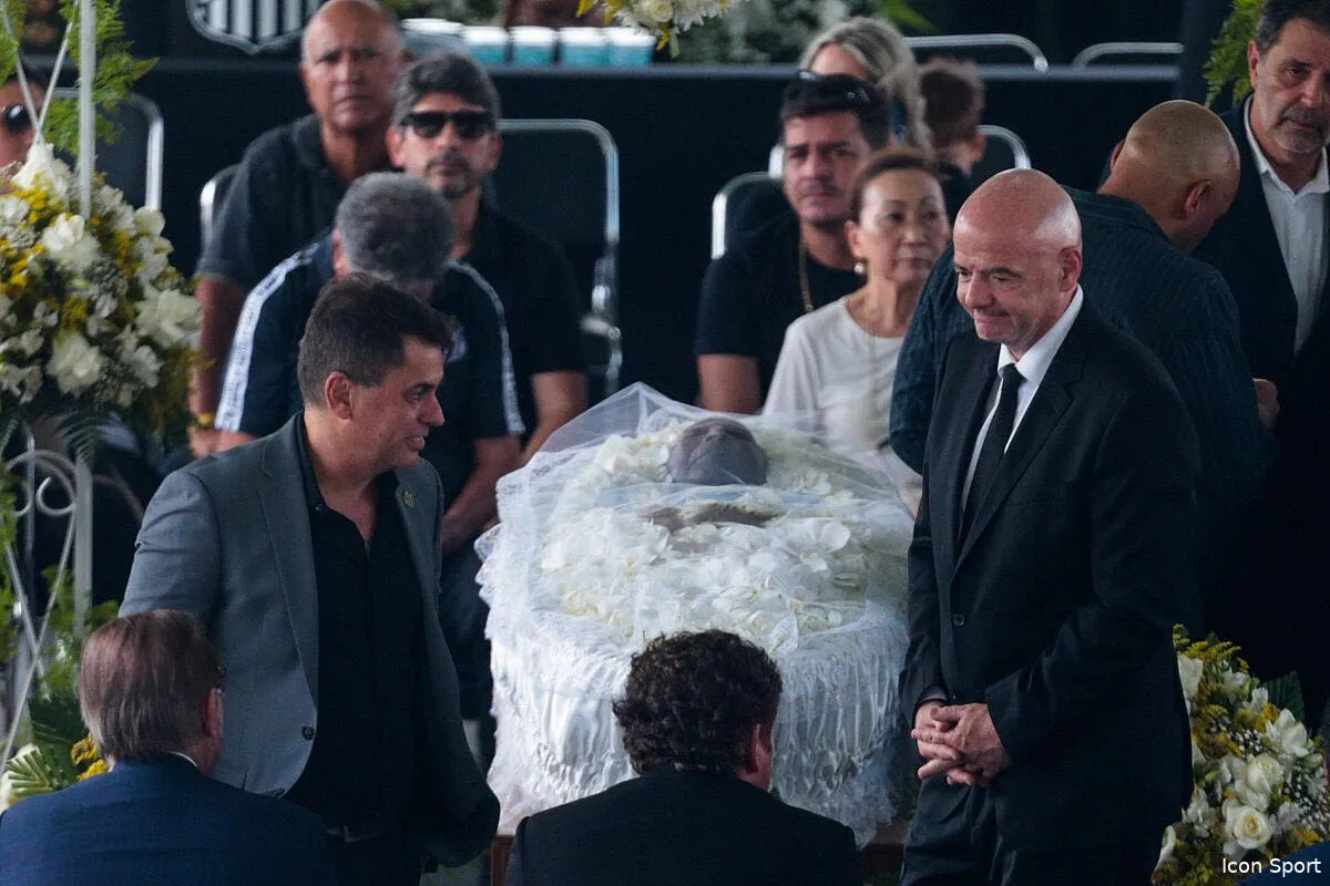 mort de pele l exigence de la fifa au monde entier icon age20230102079 355323