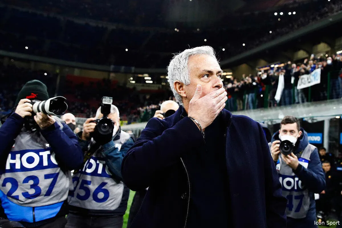 mourinho insulte ses joueurs le special one deraille icon 063 introm20220208 04 334455