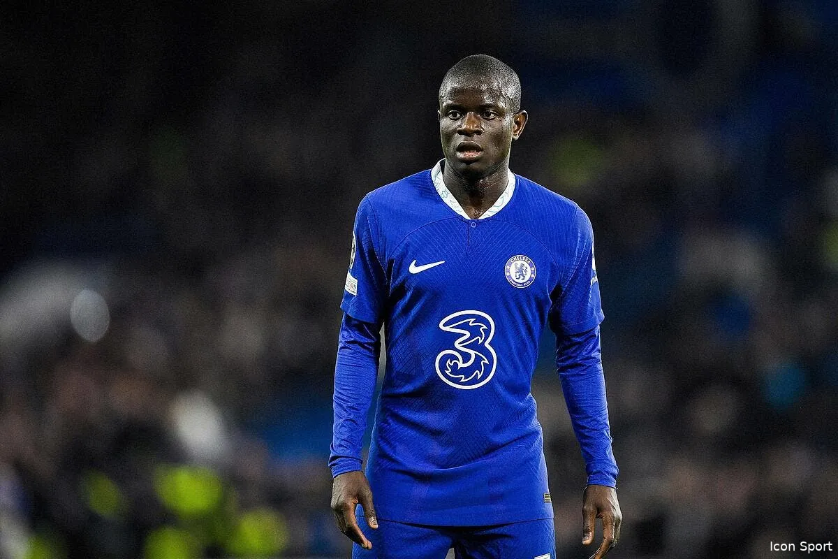 n golo kante aura son cadeau pour prolonger a chelsea icon 056 cfcrmd20230418 r 095 360219