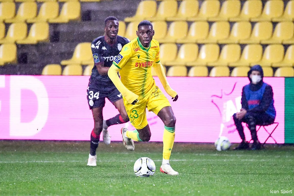 nantes n ose pas mettre kolo muani au placard icon 019654 0404 332257