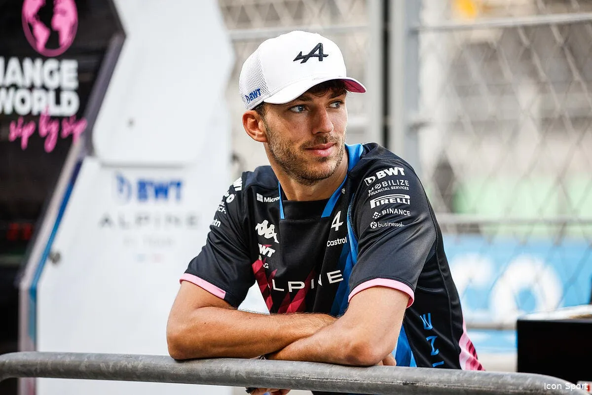 national pierre gasly debarque au fc versailles iconsport 195113 0151 373383