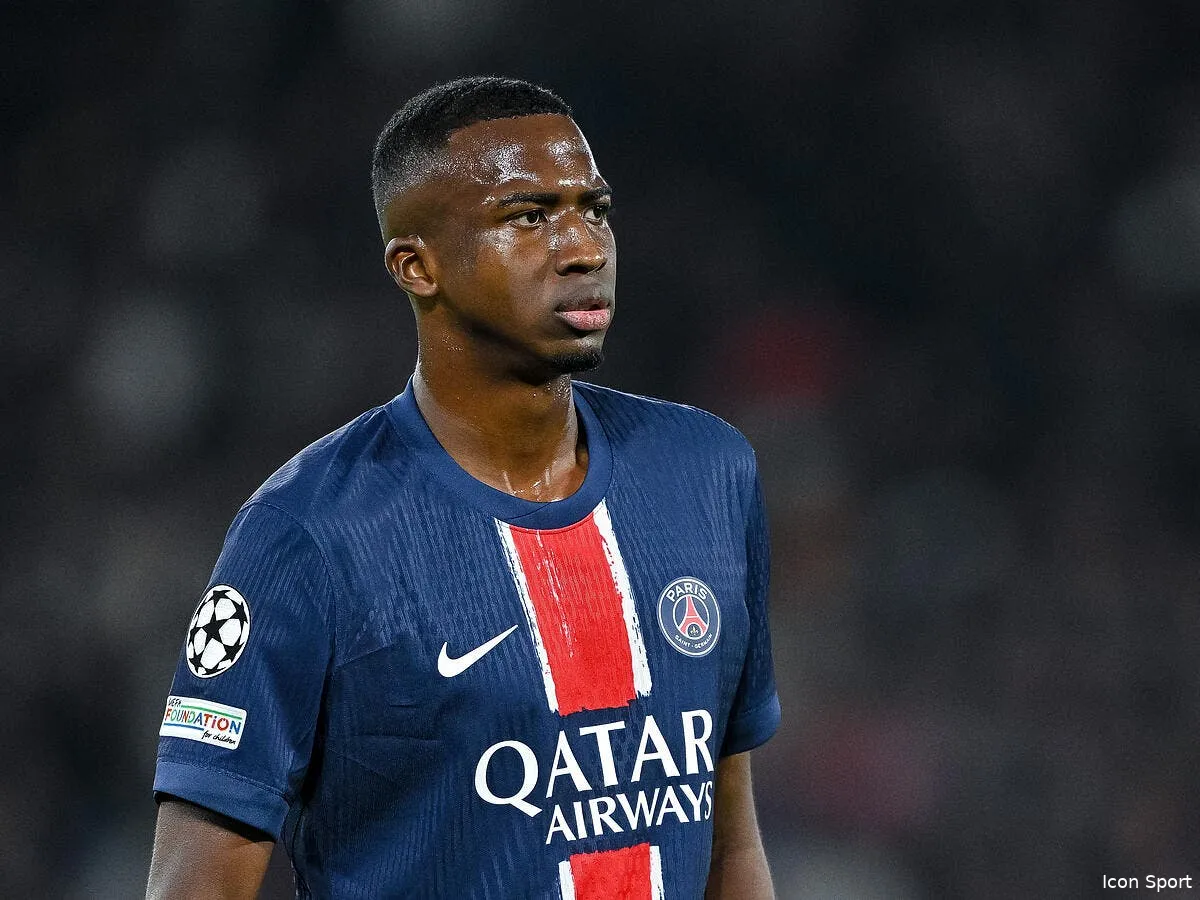 nesta joue au psg la capitale est a ses pieds iconsport 239645 0344 381799