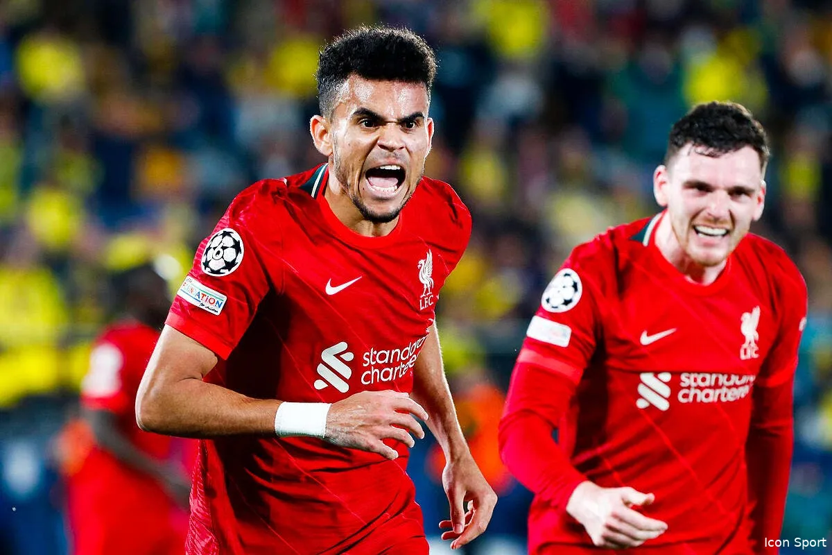 neymar se fait cracher dessus a liverpool icon ecommercefotos ecommerce2 123265044 340467