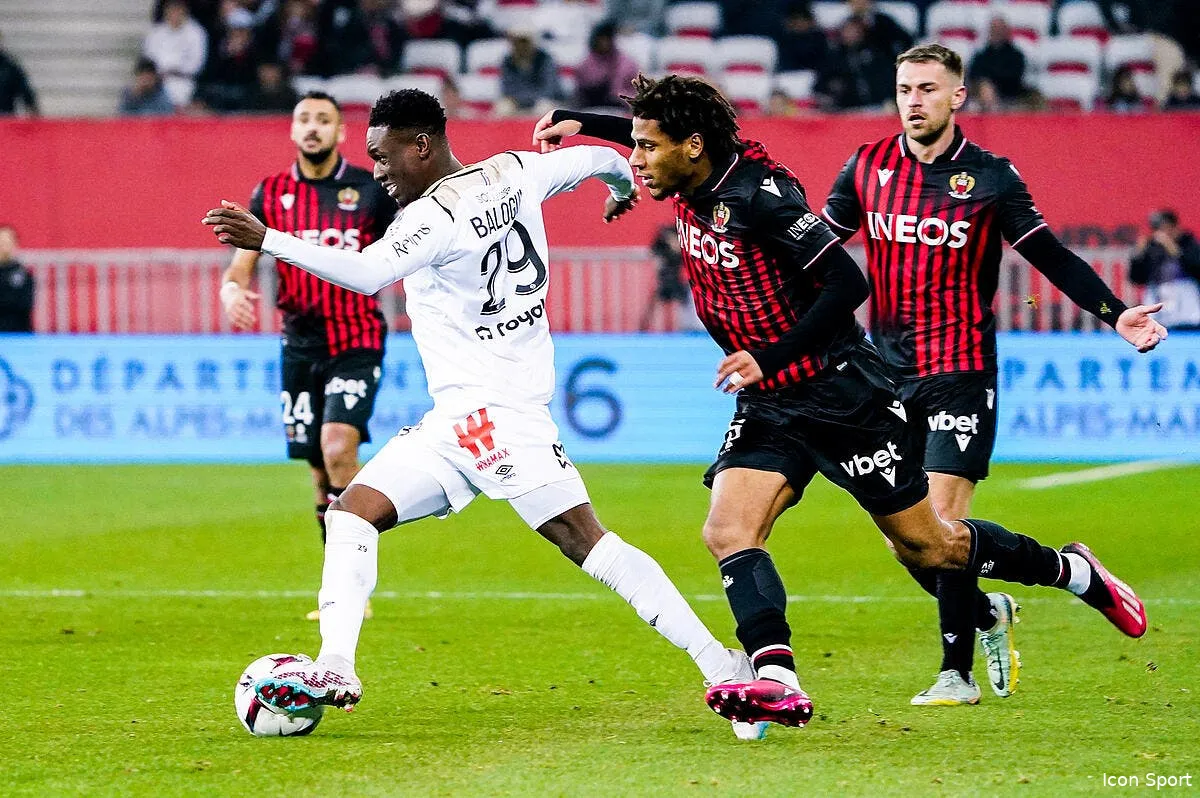 nice accroche digard peut remercier schmeichel balogun 2 357186