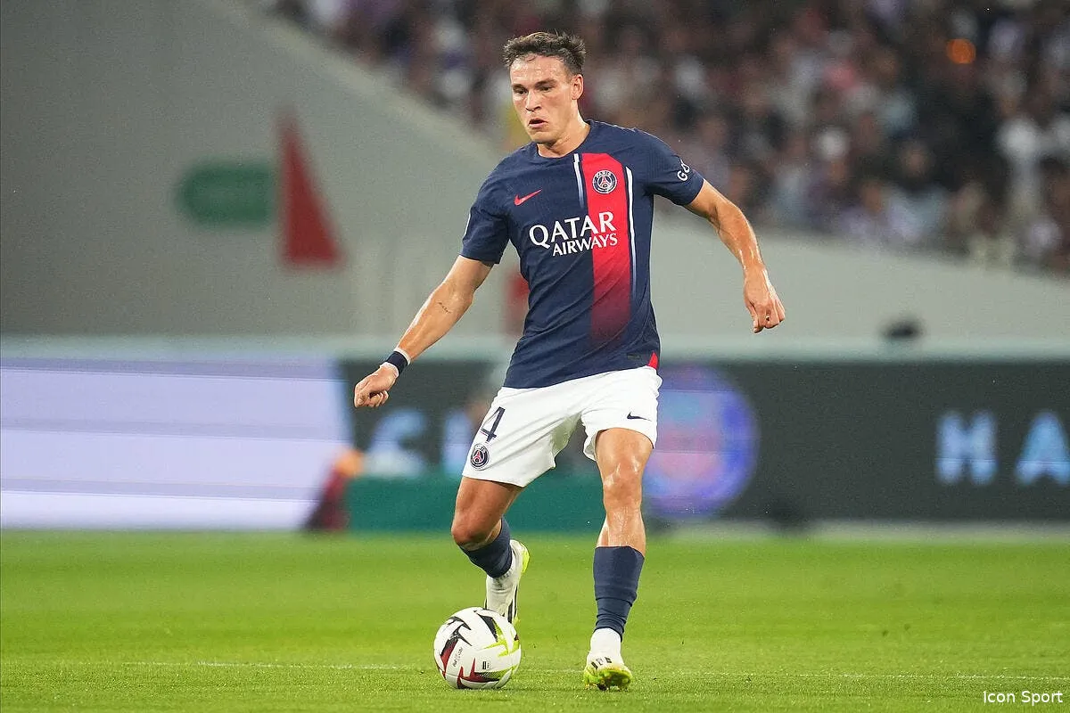 nouveau heros a paris ugarte fait meme taire le psg icon ps 230819 935 364740