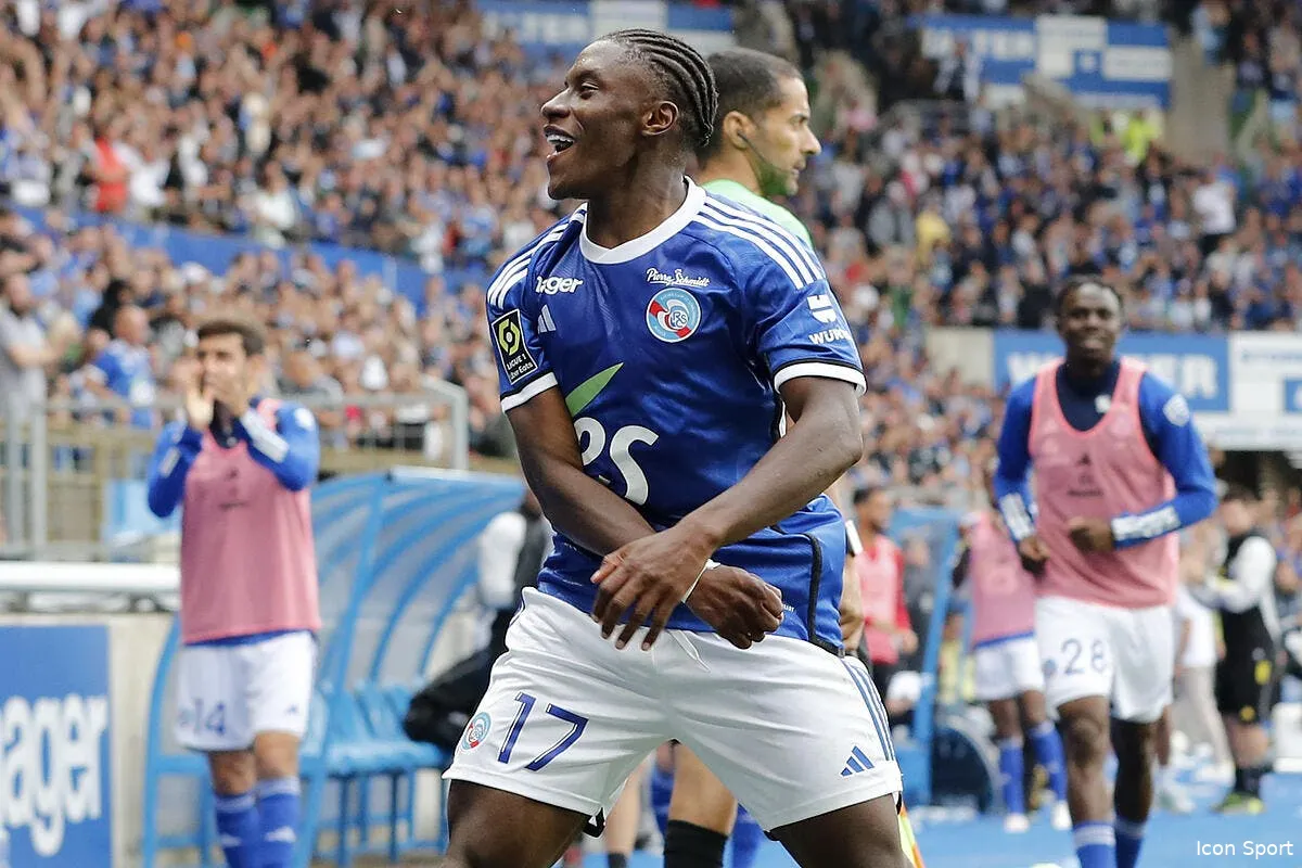 officiel bellegarde quitte strasbourg pour les wolves icon bar7677 2 364969