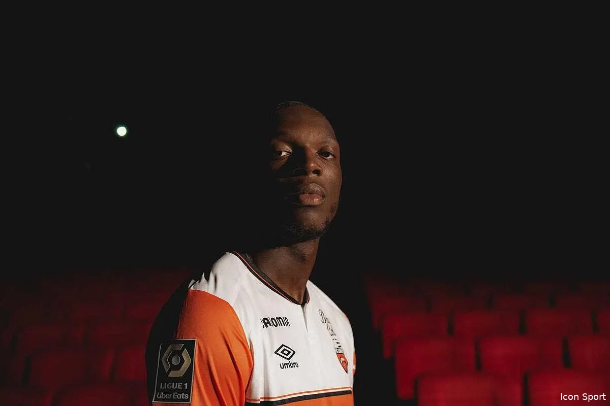 officiel isaak toure croise meite et signe a lorient toure 364965