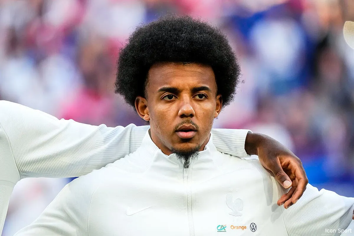 officiel jules kounde signe au barca icon 13062022 dsc8157 346631