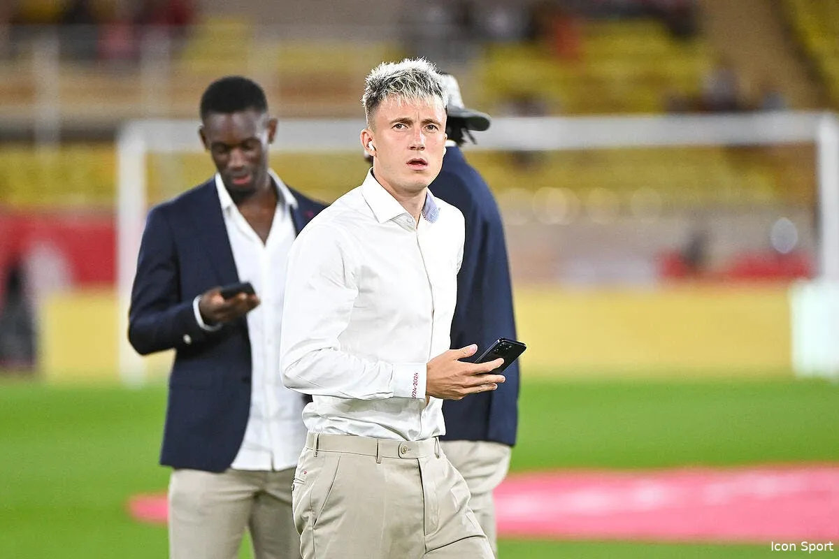 officiel l as monaco prolonge golovin iconsport 240417 0012 382087