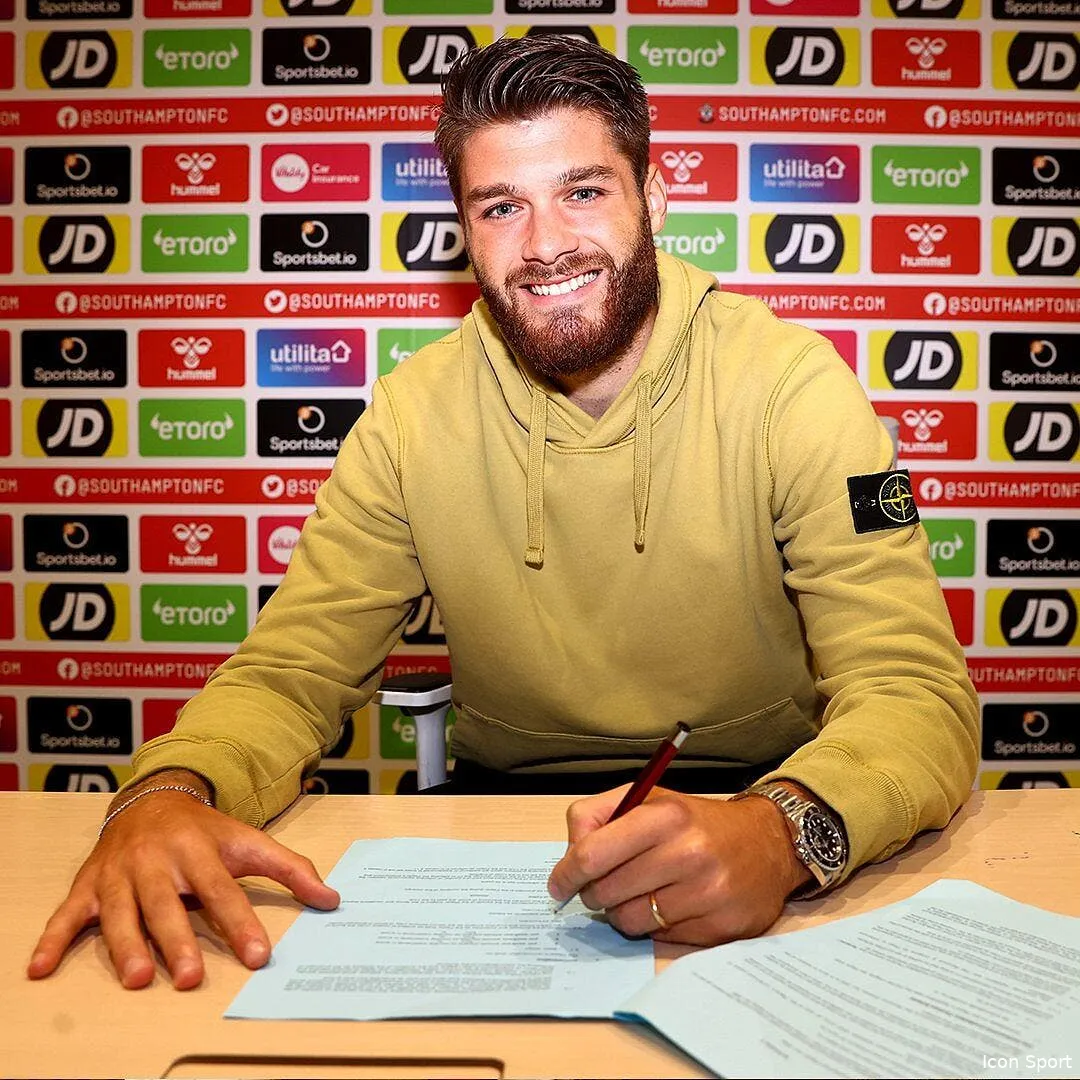 officiel l om vend caleta car a southampton fbmie 2x0aazuoi 349421