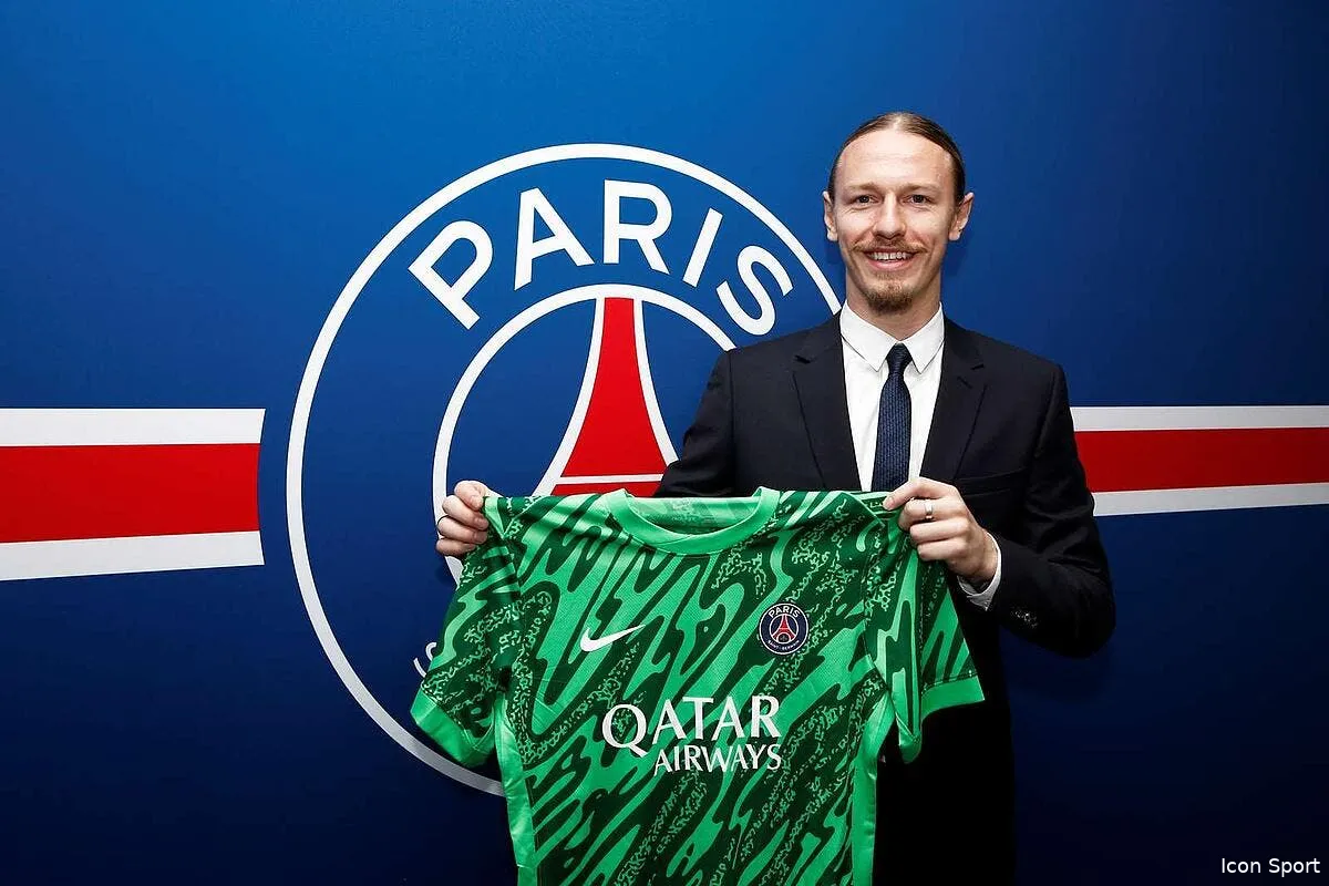 officiel le psg annonce sa premiere recrue psg 377192