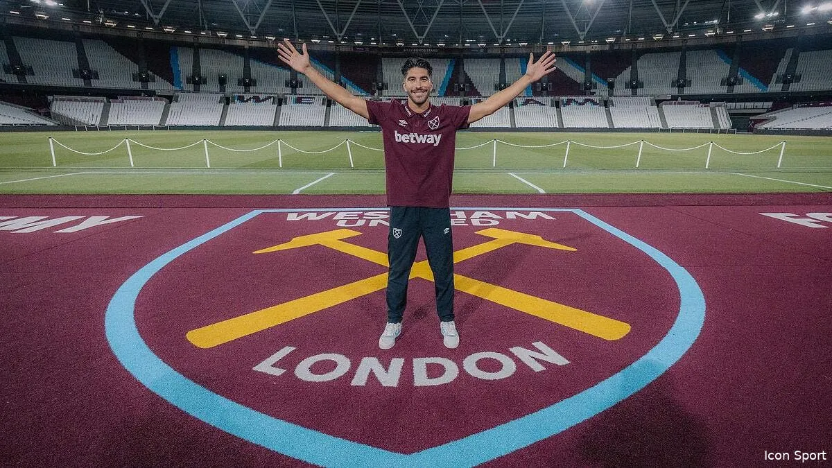 officiel le psg prete carlos soler a west ham carlos soler 380595