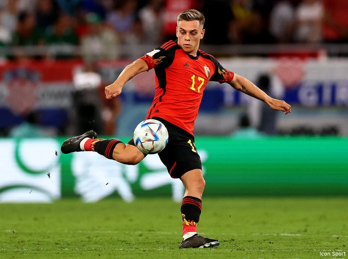 officiel leandro trossard signe a arsenal icon spi 080 dk croatia belgium 356026