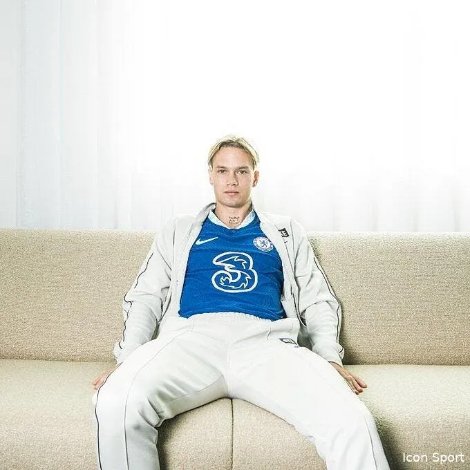 officiel mudryk signe a chelsea pour 100 me mudryk 355839