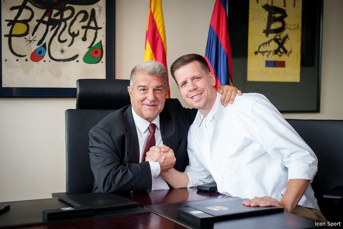 officiel szczesny s engage avec le barca gy4yqcyxeaak6jq 381997