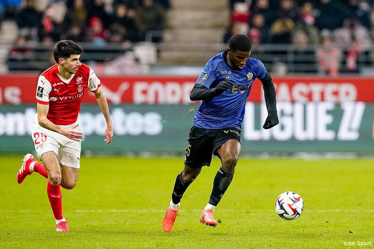 officiel thibault de smet signe au paris fc iconsport 249067 0267 386900