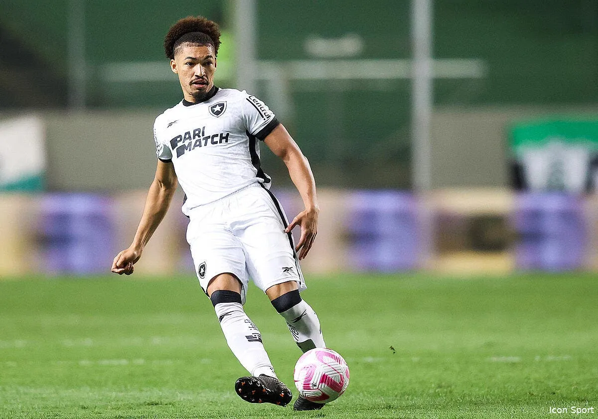 ol atterrissage imminent adryelson et lucas perri arrivent a lyon icon america v botafogo 10 369989