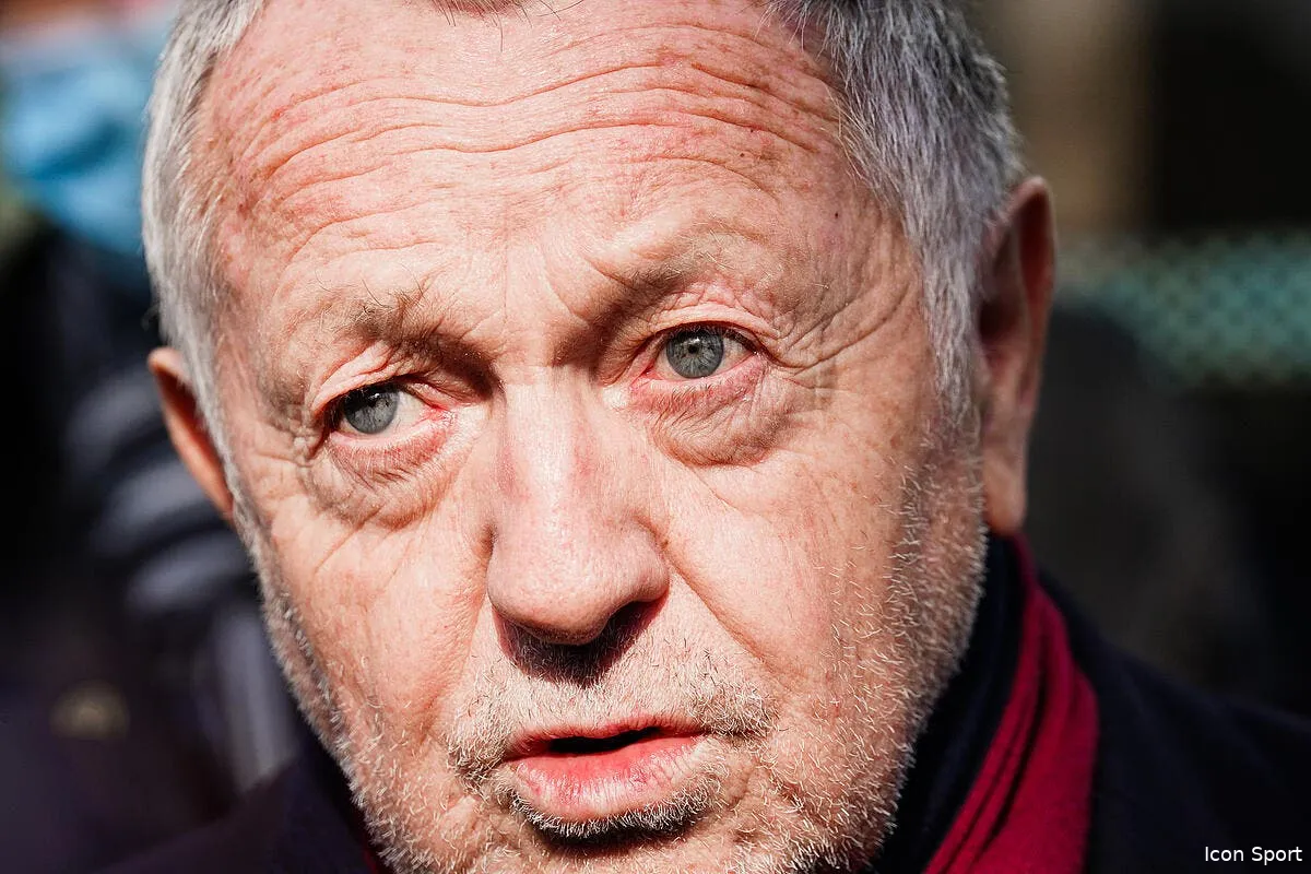 ol aulas a un message muscle lpour aouar et dembele icon dsc03174 357845