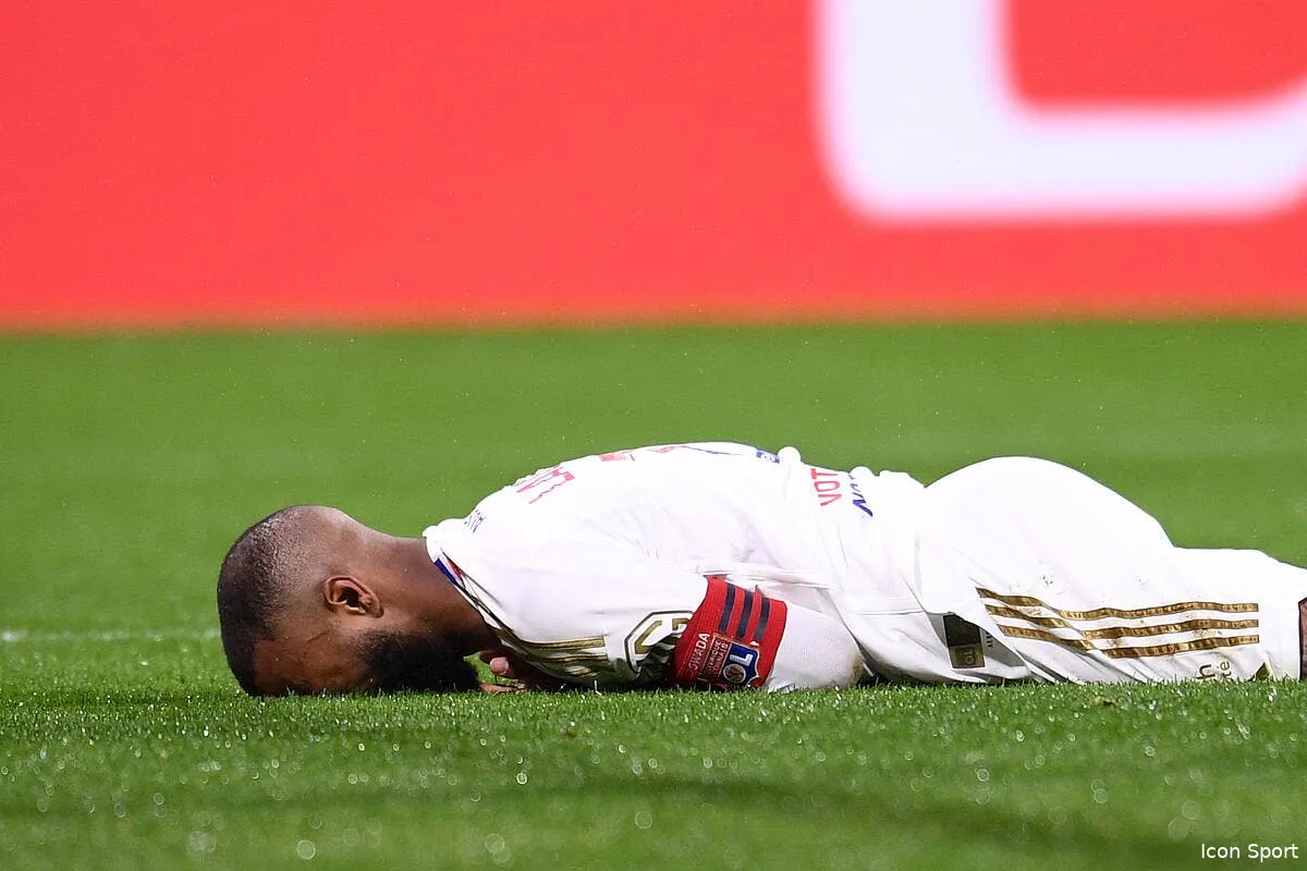 ol c est la honte les supporters ecoeures par ce verdict iconsport 215810 0172 375226