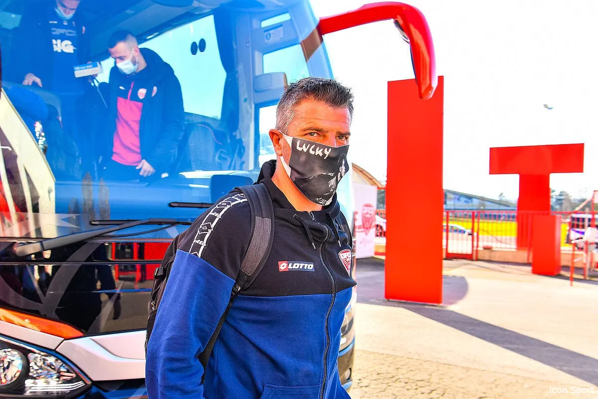 ol coupet adore lopes beaucoup moins aulas icon bap 270221 93 052 309221