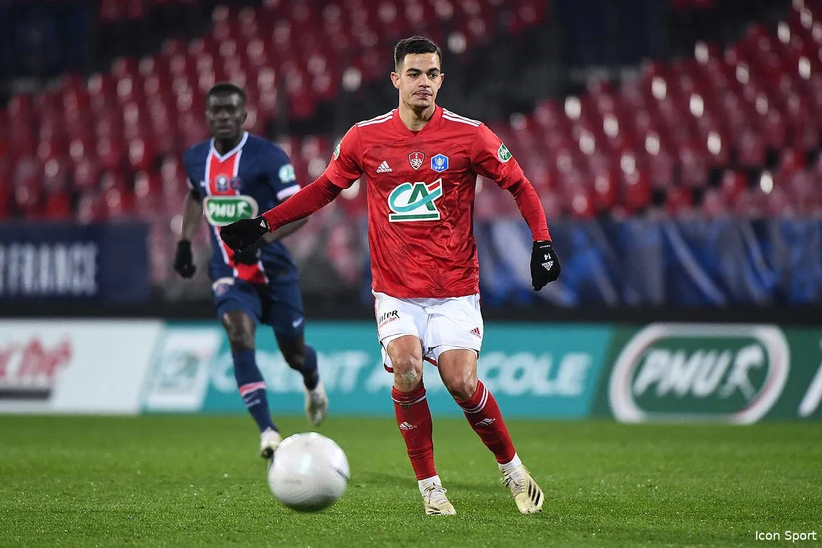 ol faivre affole le mercato lyon a du taff icon dib 060321 11 07 308727