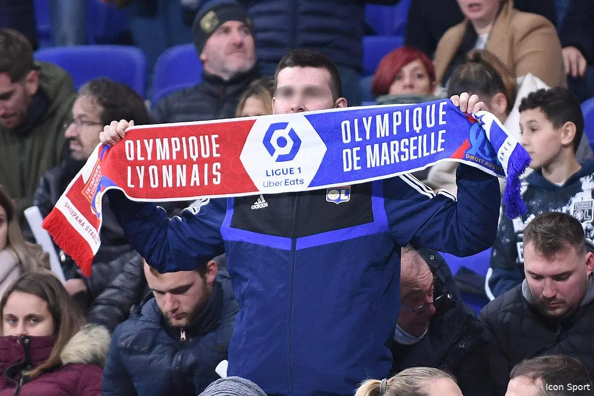 ol frappe par des supporters a cause d un maillot de l om icon pl2 9827 2 335301