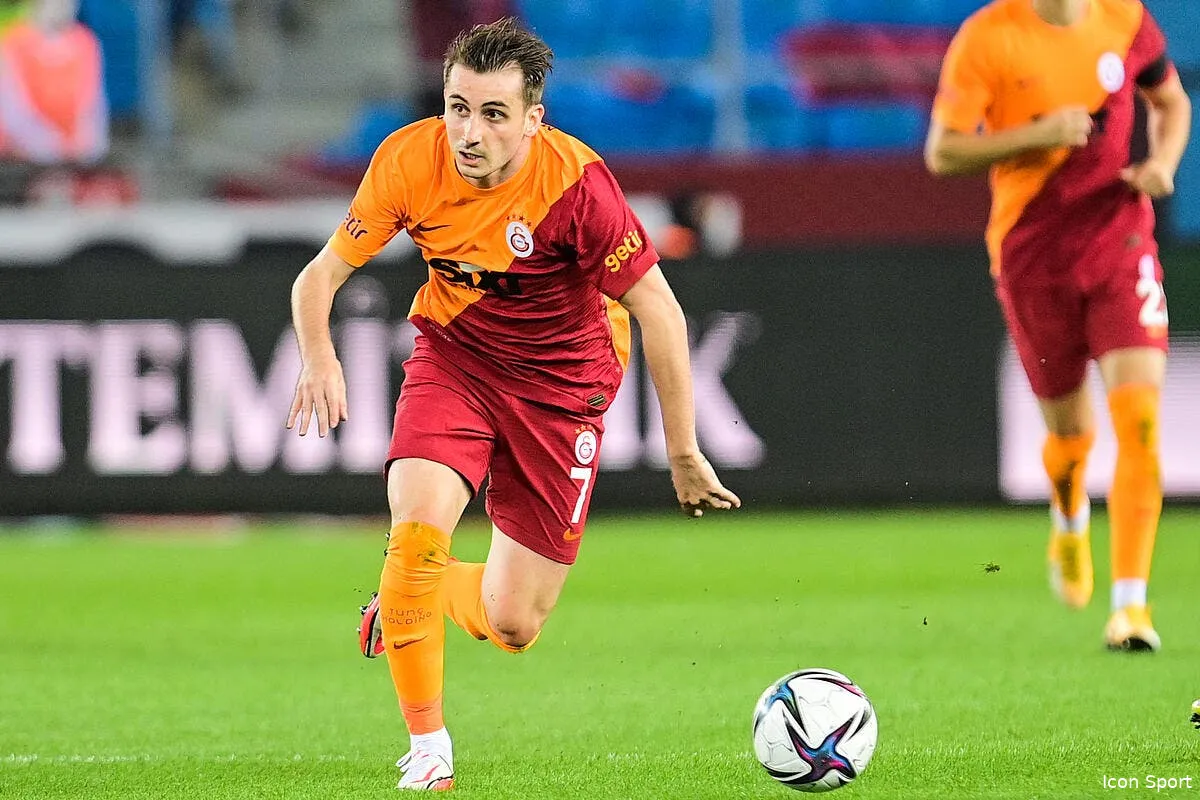 ol juninho cible akturkoglu son prix calme tout le monde icon seskim hc trabzonspor v galatasaray 120921 13 325563