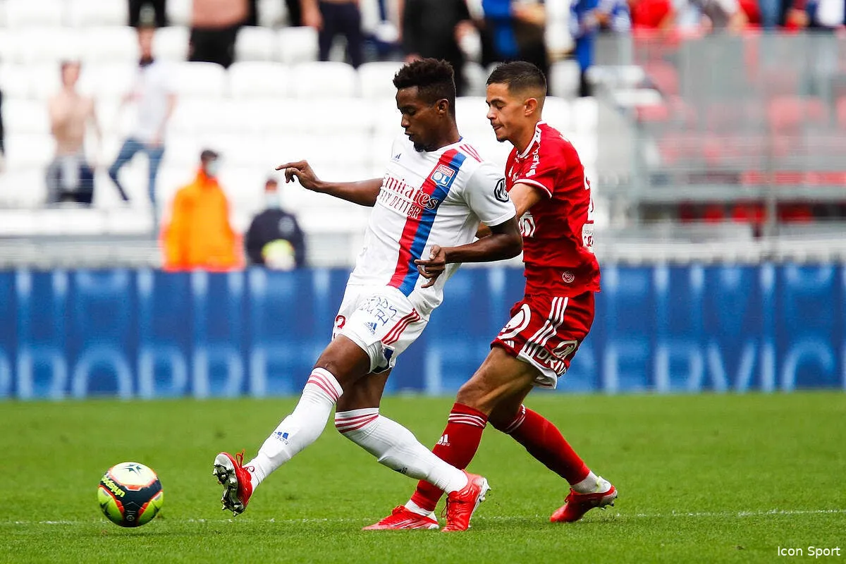 ol la femme de thiago mendes prend les choses en main icon 25i7792 copie 321145