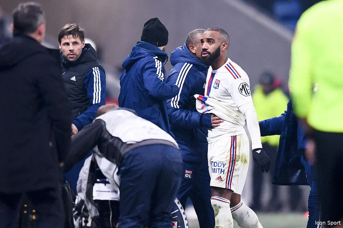 ol lacazette absent deux semaines icon pl5 7988 356980