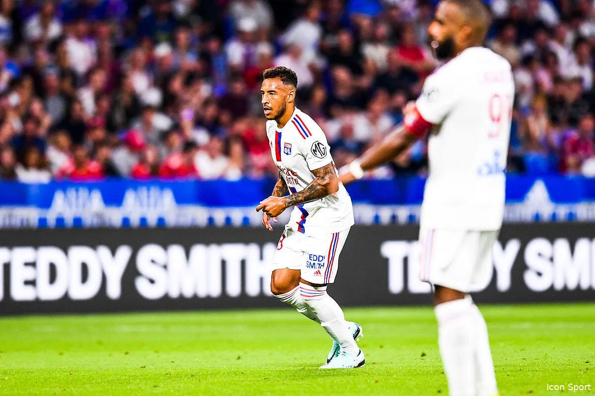 ol lacazette et tolisso lacombe reve plus grand icon pl5 6987 2 348031