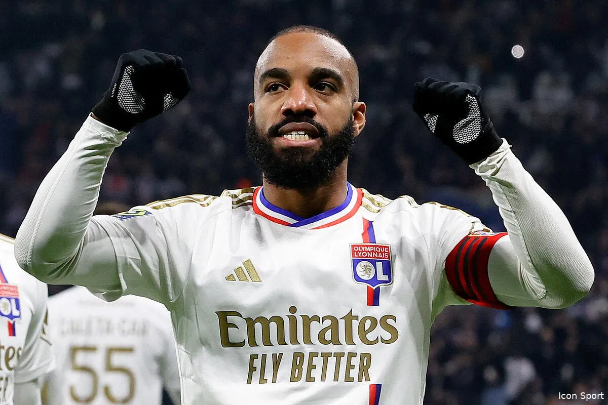 ol lacazette lache au mercato un depart surprise est annonce icon b3 4047 370310