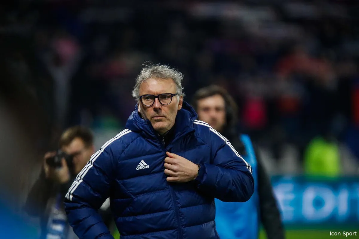 ol laurent blanc pointe du doigt ses joueurs et un defaut aberrant icon 25i8225 357598
