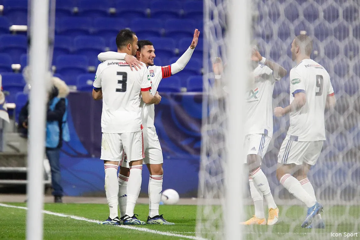 ol le red star se coltine lyon c est la douche froide icon 25i2194 copie 308689