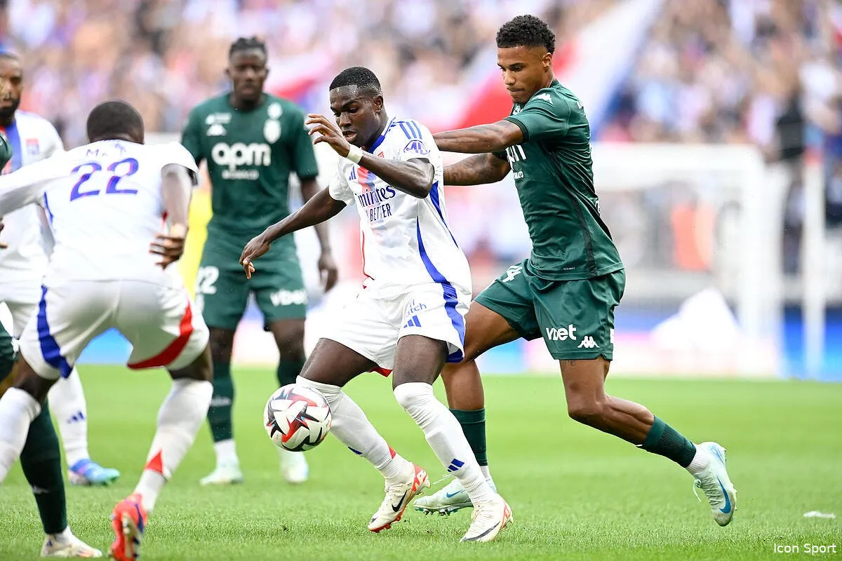 ol le transfert de nuamah tombe a l eau iconsport 237594 0051 380566