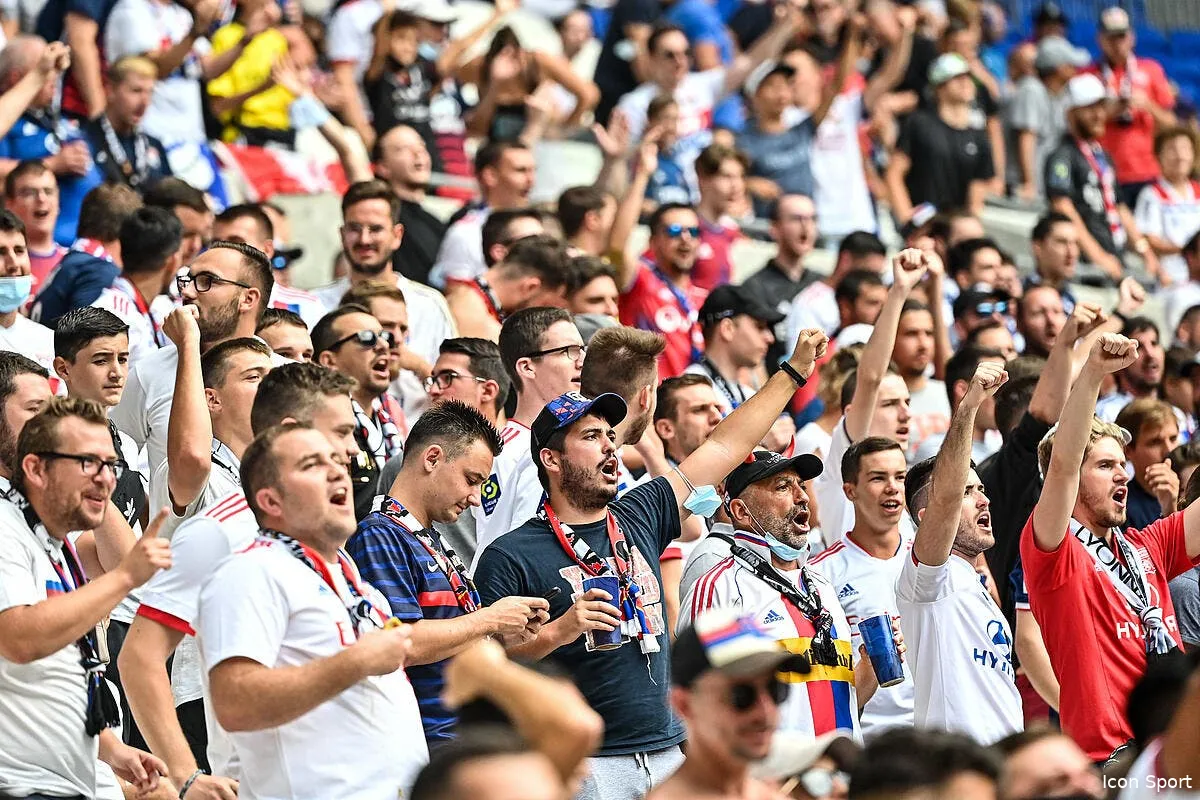 ol les supporters reviennent malgre le pass sanitaire icon bap 220821 93 013 323199