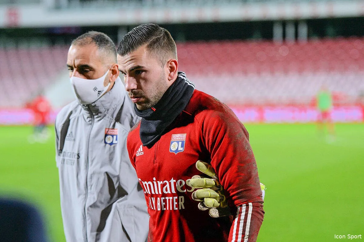 ol lopes menace par juninho au mercato icon dsc 1966 307665