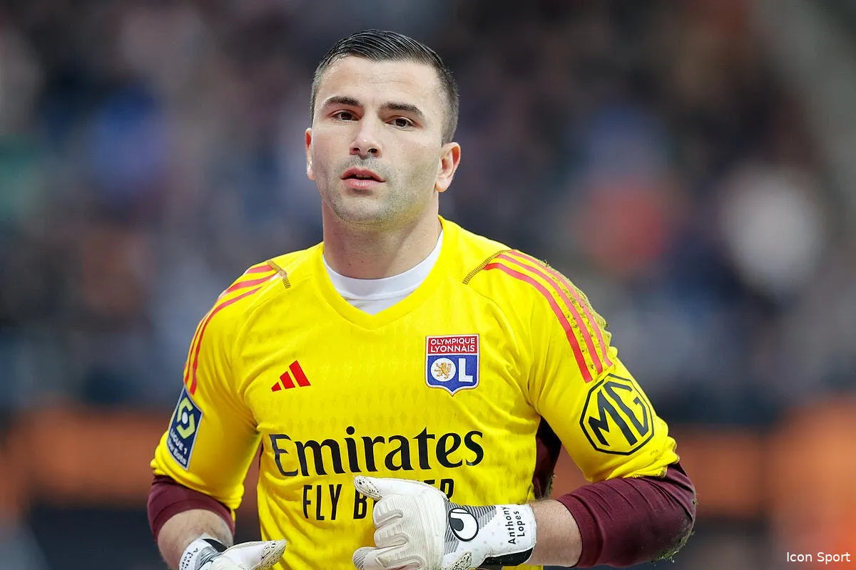 ol lucas perri impressionne lopes doit abdiquer iconsport 196332 0107 379205