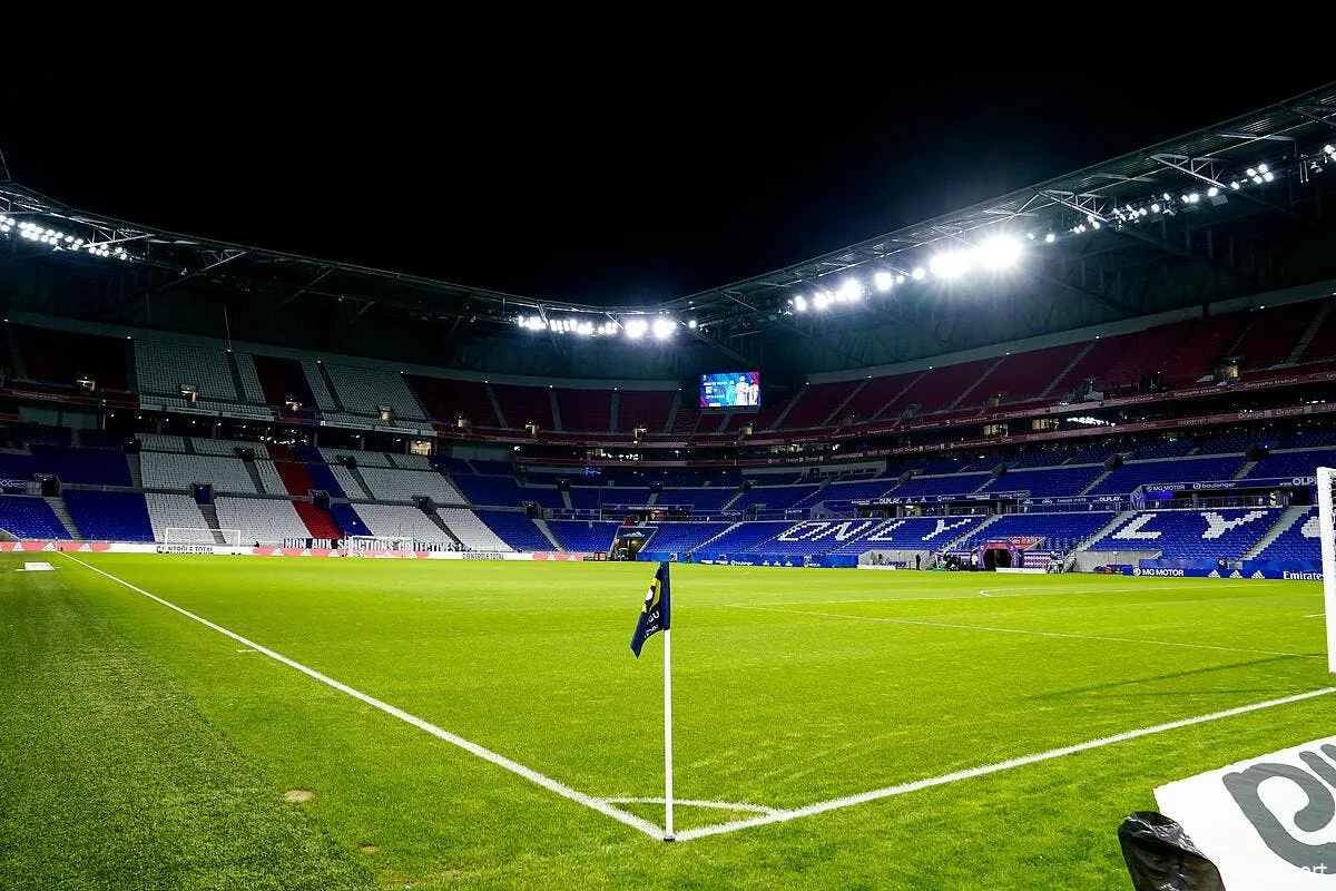 ol lyon change son champ de patate icon 01122021 pf24258 329779