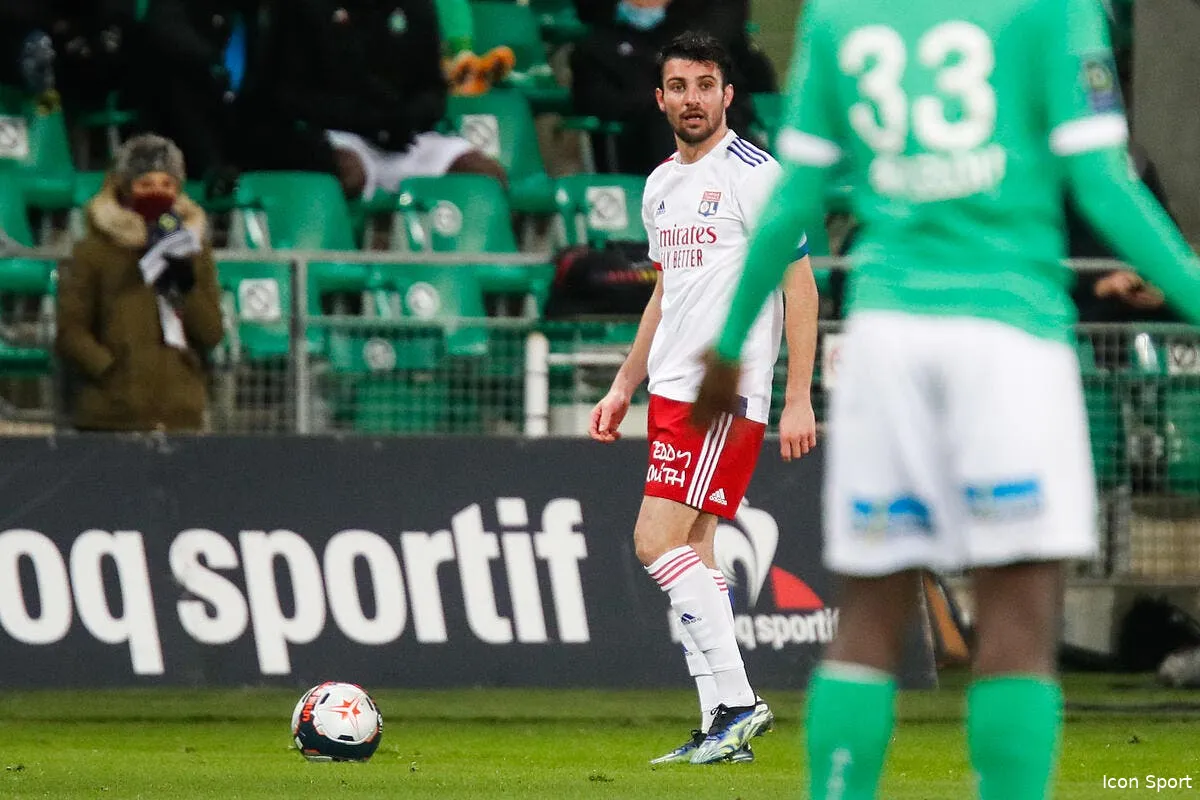 ol lyon une equipe de coups de pied arretes c est la patte garcia icon 25i9576 copie 305021